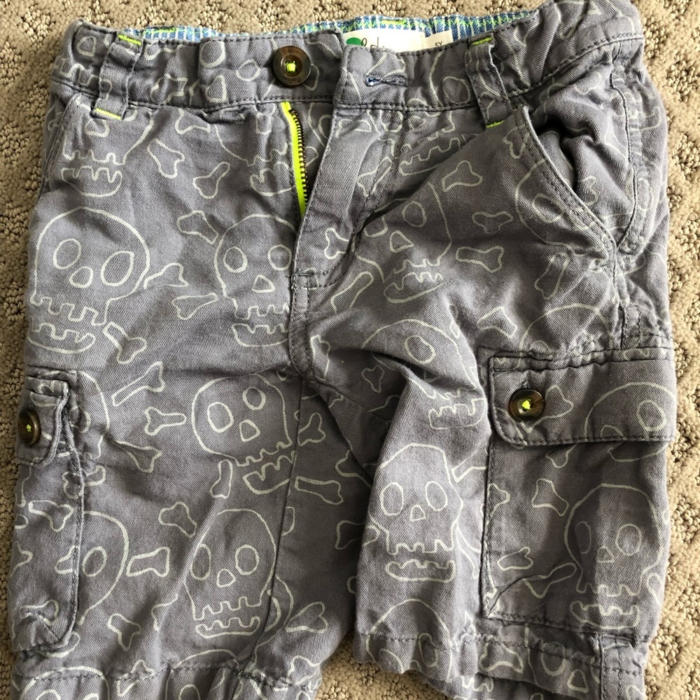 Boden cargo shorts